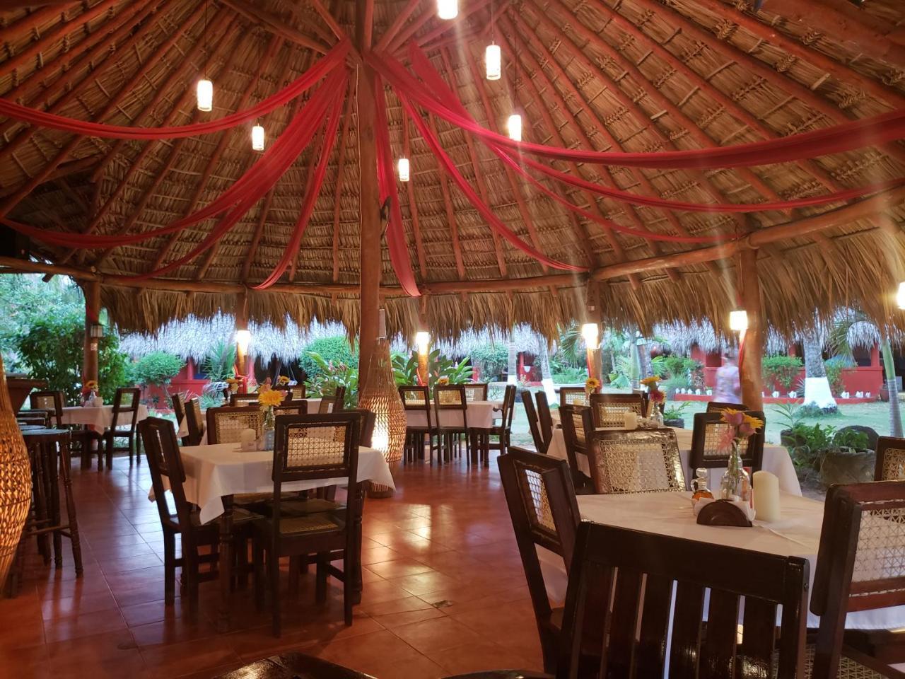 Paraiso Beach Hotel Brig Bay Exterior foto